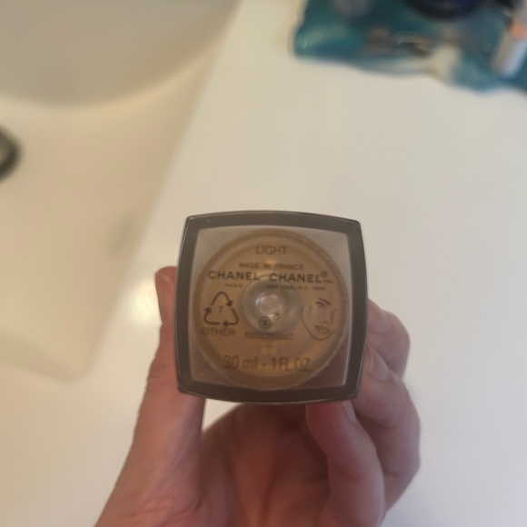 CHANEL Les Beiges skin tint and blush - Picture 2 of 4